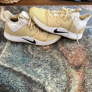 Nike PG 3 basketball shoes Sz12 with 2 matching sweatbands